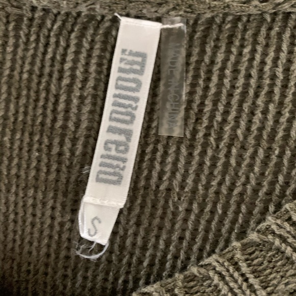 Army green sweater - Picture 2 of 2